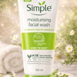 ژل شستشوی صورت simple moisturizing facial wash